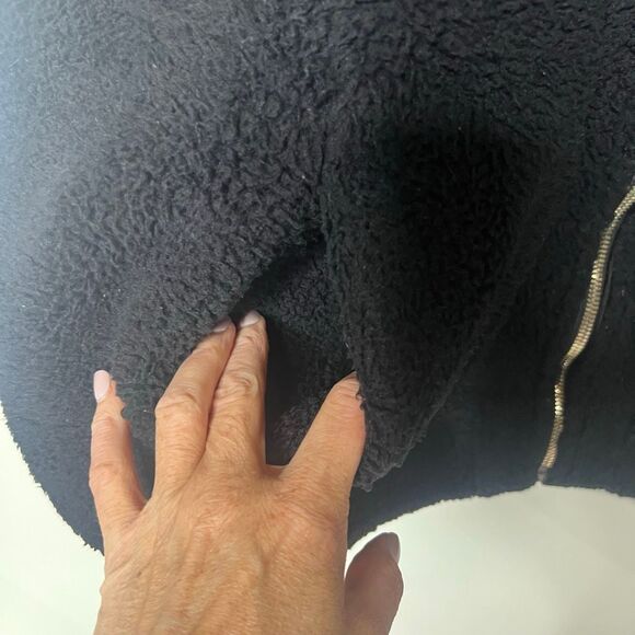 For the Republic Black Sherpa Fleece Vest Gold Zippers Sz 1x - Picture 5 of 8